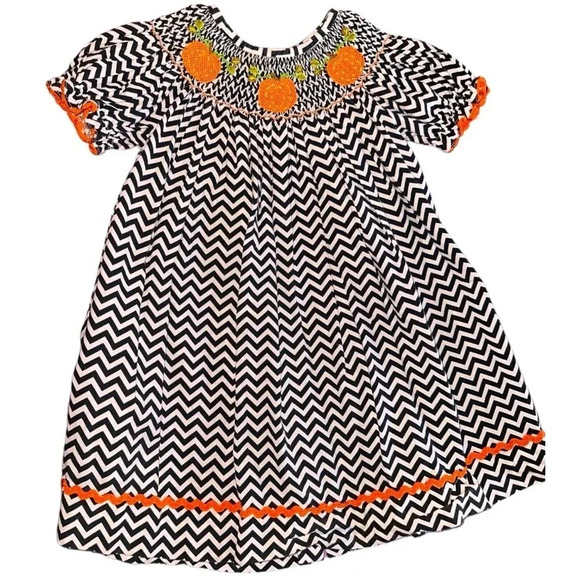 Smocked Auctions Dress. Size 18 Months - in EUC - Picture 1 of 6